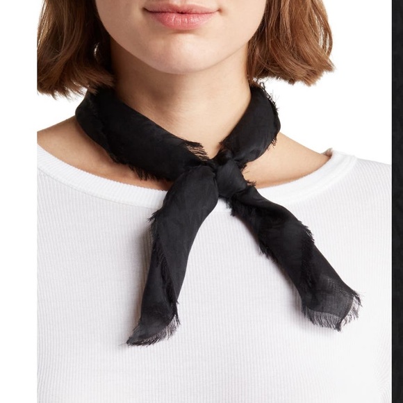 1 hour sale. Michael Kors, square neck scarf - Picture 1 of 2